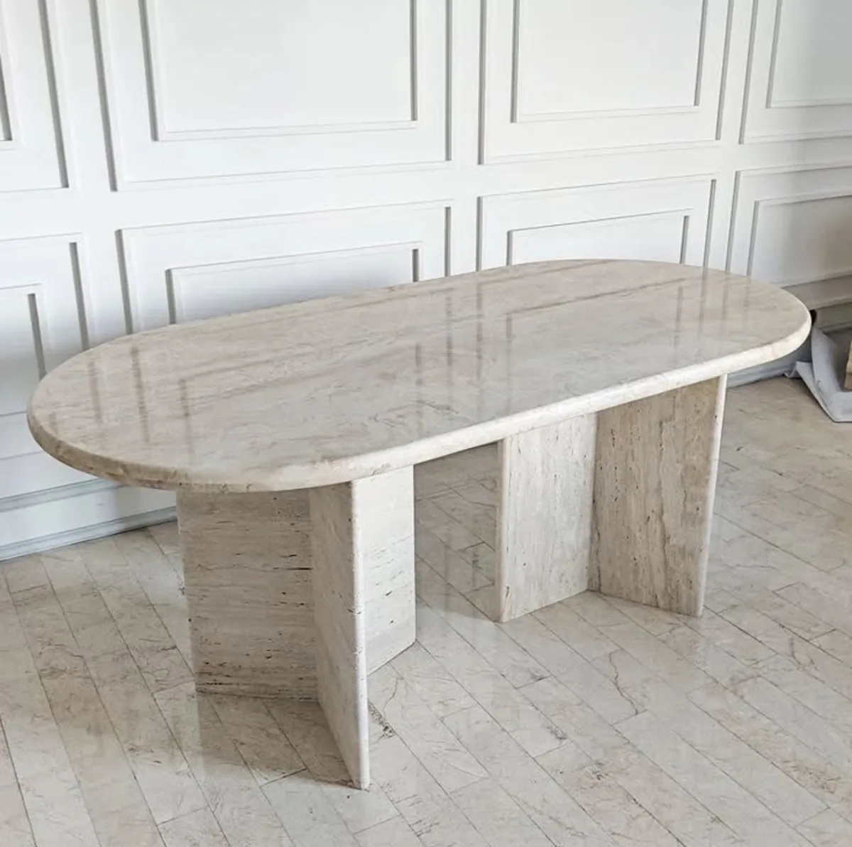 Table en travertin chez un client