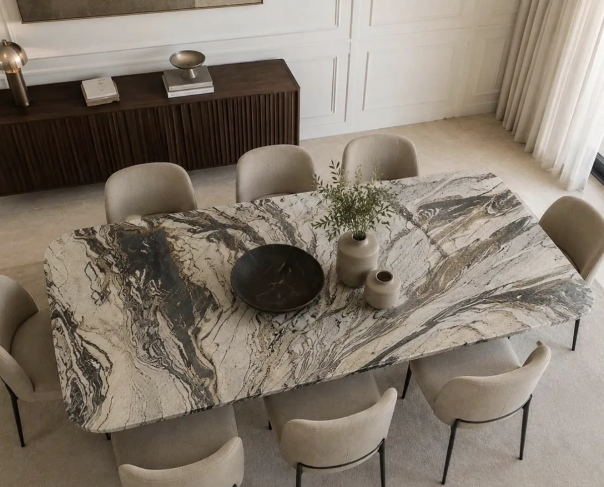 Table en marbre chez un client